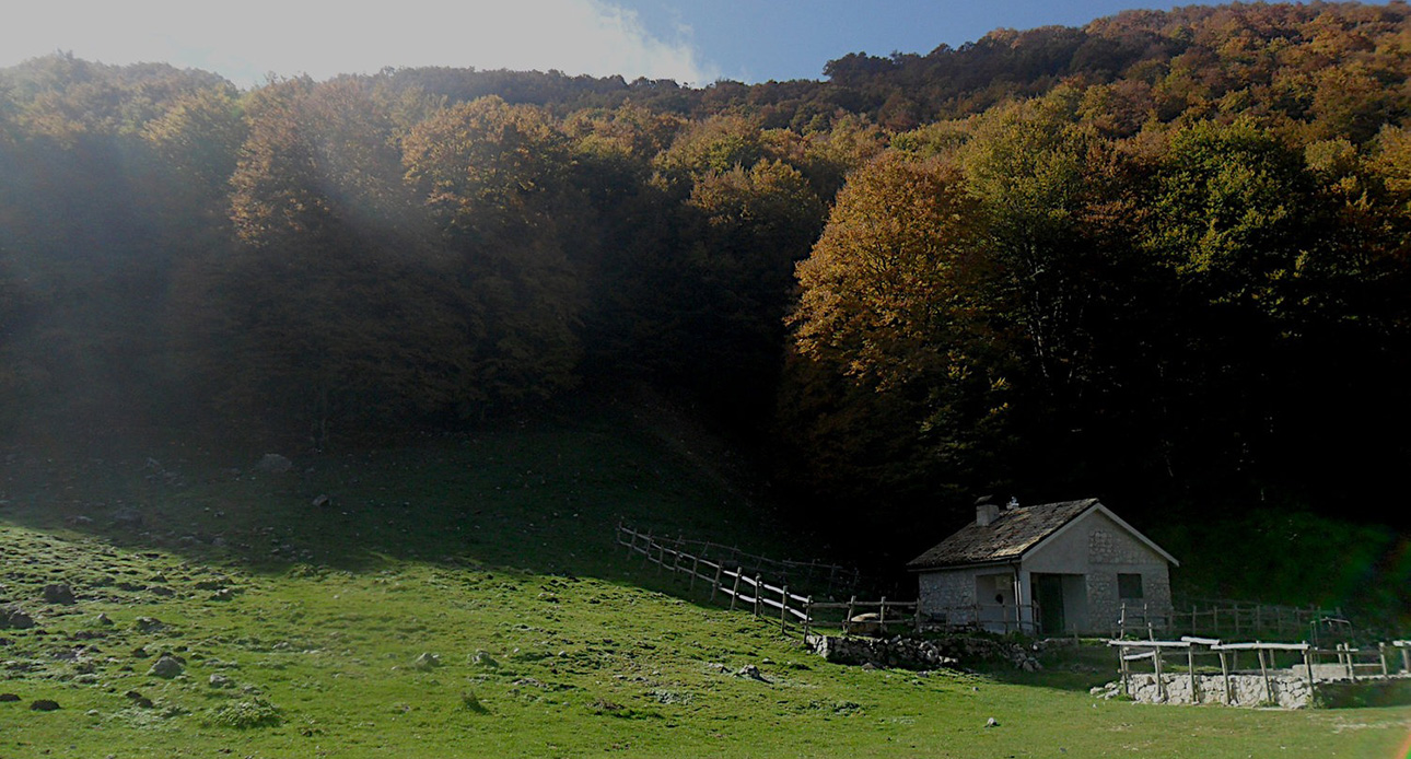 comibene parco percorsi cielo 02 rifugio di valle lattara